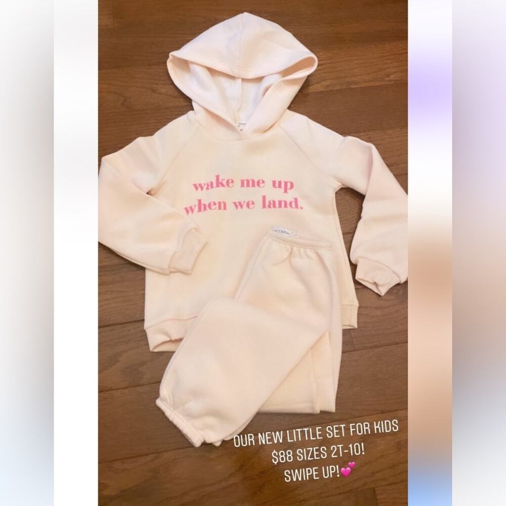 Project social T wake me up when we land sweatshirt and sweatpant set size 4